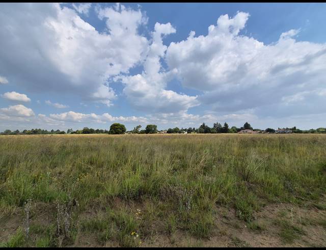 2,074M² VACANT LAND FOR SALE IN VAALPARK